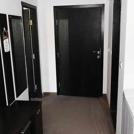 アパート 2-room In Sarafovo