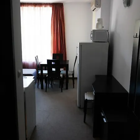 アパート 2-room In Sarafovo ブルガス