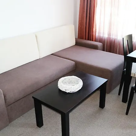 アパート 2-room In Sarafovo ブルガス